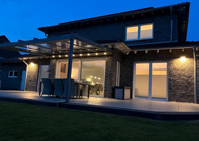 Architektur trifft Nachhaltigkeit - NEH mit Erdwärme & PV zimmer