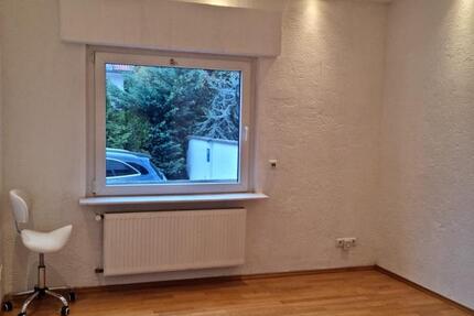 BehandlungsraumKosmetik 10qm in Köln Rath Heumar zimmer