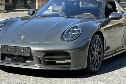 Porsche 992 7.800 km 189.790 &euro; Frechen (bei Köln) 50226