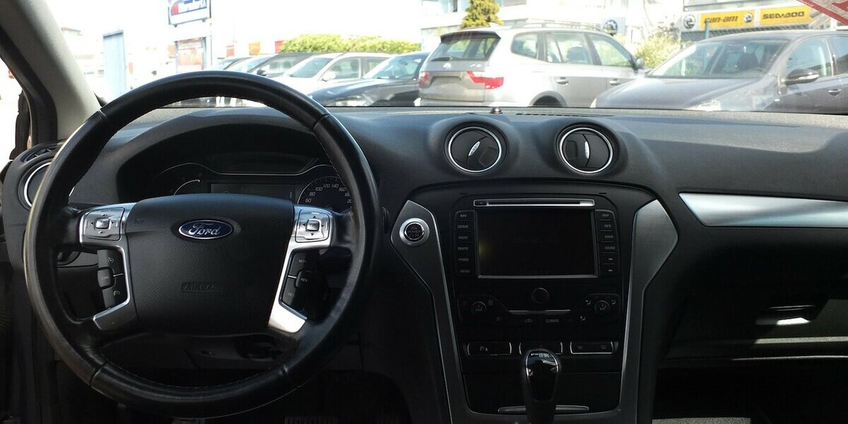 Ford Mondeo 2.0TDCi AUTOMATIC-PROBLEME NAVI XENON PDC B 143.215 km 6.900 &euro; Köln 50858