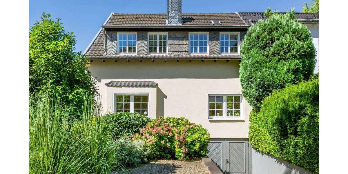 Haus zum Kaufen in Köln Junkersdorf 1.890.000 € 247 m² 9 zimmer
