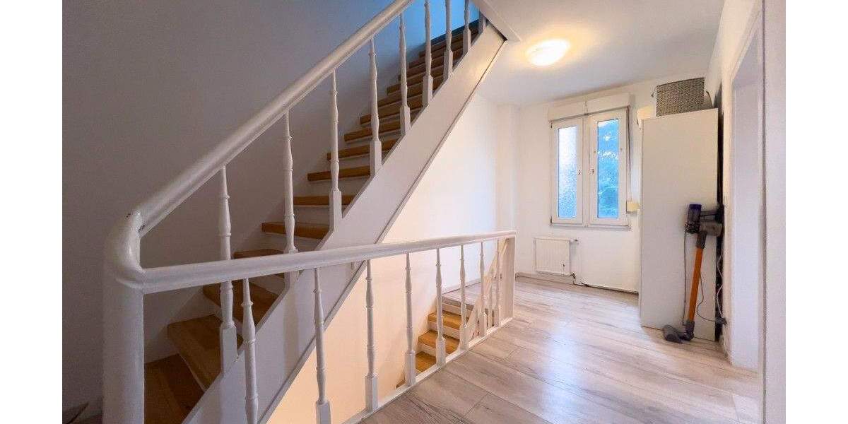 Reihenmittelhaus Solingen Höhscheid - 6 Zimmer, 145 m&sup2;, 319.000&euro; | Angebot:25779467