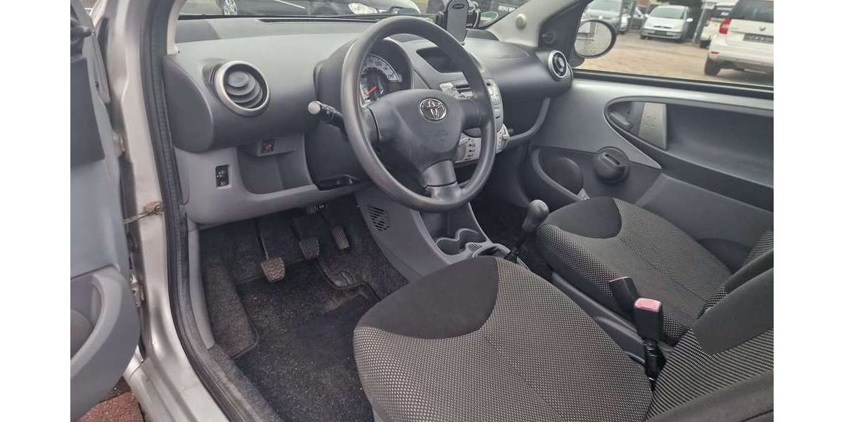 Toyota Aygo 72.000 km 3.900 &euro; Hennef 53773