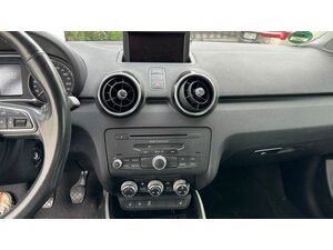 Audi A1 ambition 180.000 km 3.390 &euro; Troisdorf 53844