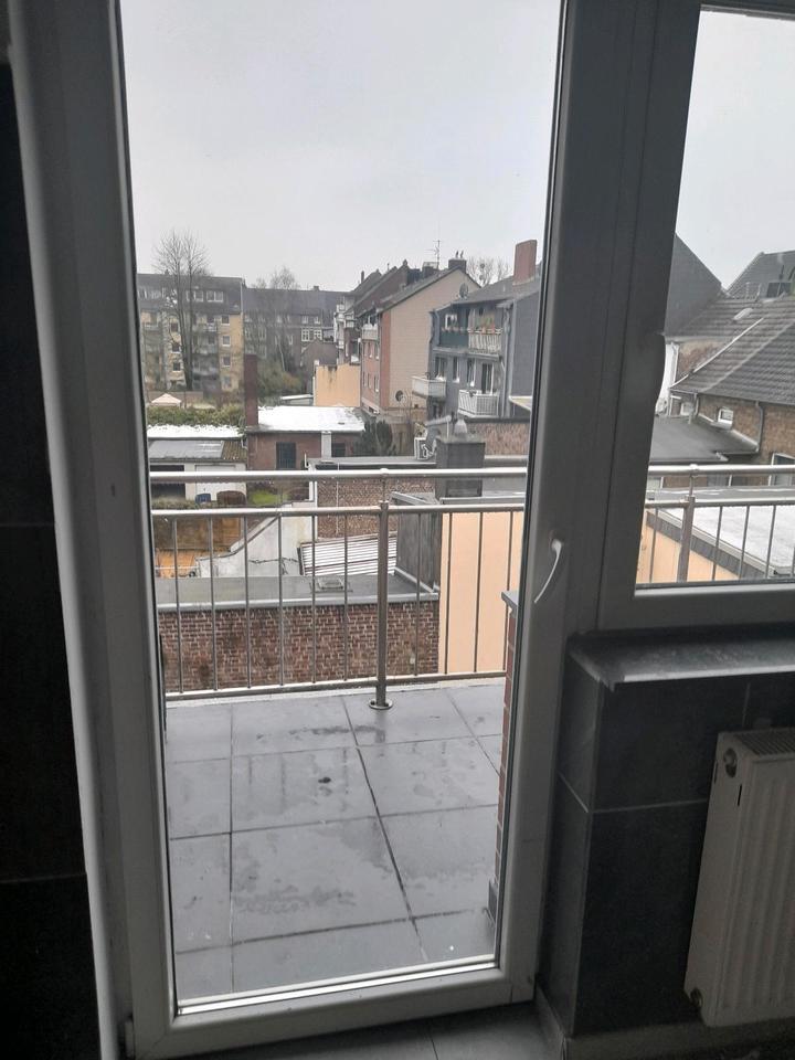 Reihenenhaus mit Laden