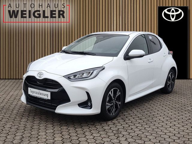 Toyota Yaris 1.900 km 25.990 € Leverkusen 51381