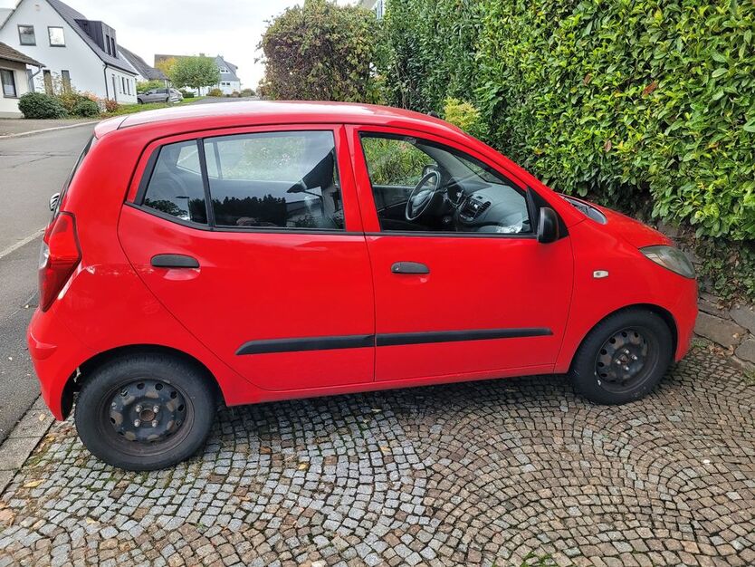 Hyundai i10 99.950 km 2.999 € Engelskirchen 51766
