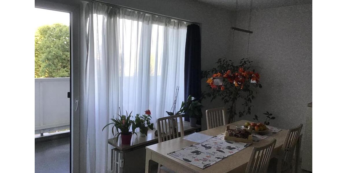 Zwei-Zimmer-Wohnung mit Balkon & Schwimmbad! Solingen Wald 2 zimmer