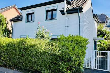 Haus Bonn Beuel-Mitte - 4 Zimmer, 86 m&sup2;, 499.000&euro; | Angebot:24900533