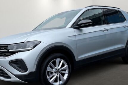VW T-Cross 4.917 km 24.790 &euro; Solingen 42651