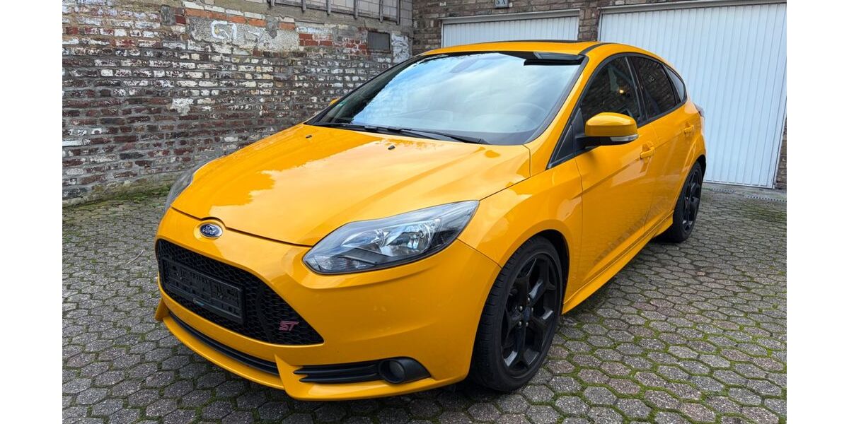 Ford Focus 122.000 km 10.500 &euro; Bedburg 50181