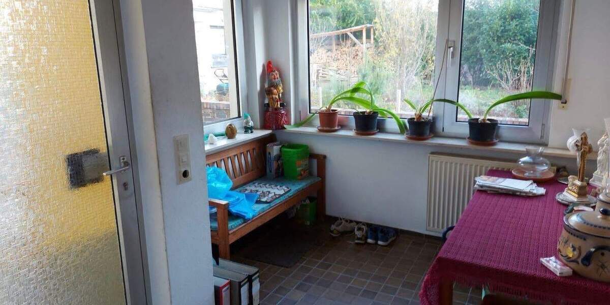 Doppelhaushälfte Bornheim - 7 Zimmer, 162 m&sup2;, 328.000&euro; | Angebot:26686407