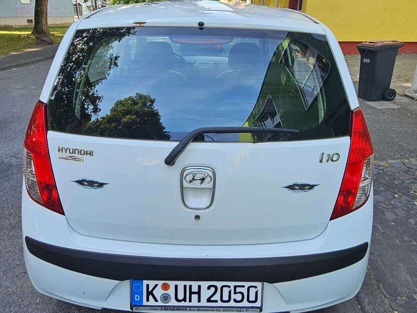 i10