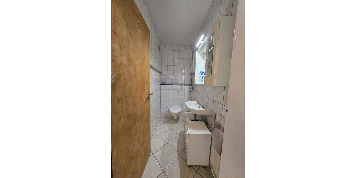 Etagenwohnung Leverkusen Wiesdorf - 4 Zimmer, 86 m&sup2;, 175.000&euro; | Angebot:25773571