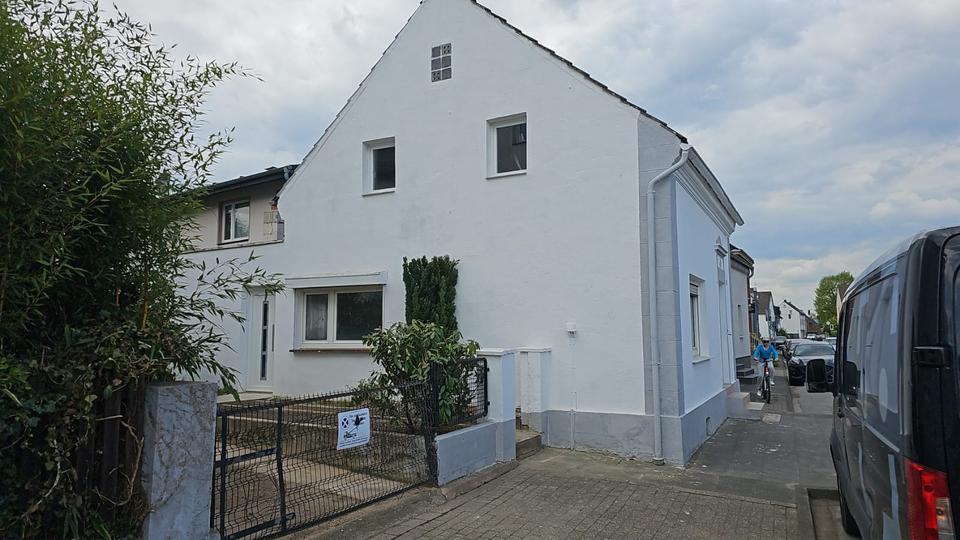 Einfamilienhaus Langenfeld (Rheinland) - 5 Zimmer, 106 m&sup2;, 1.820&euro; | Angebot:26397481