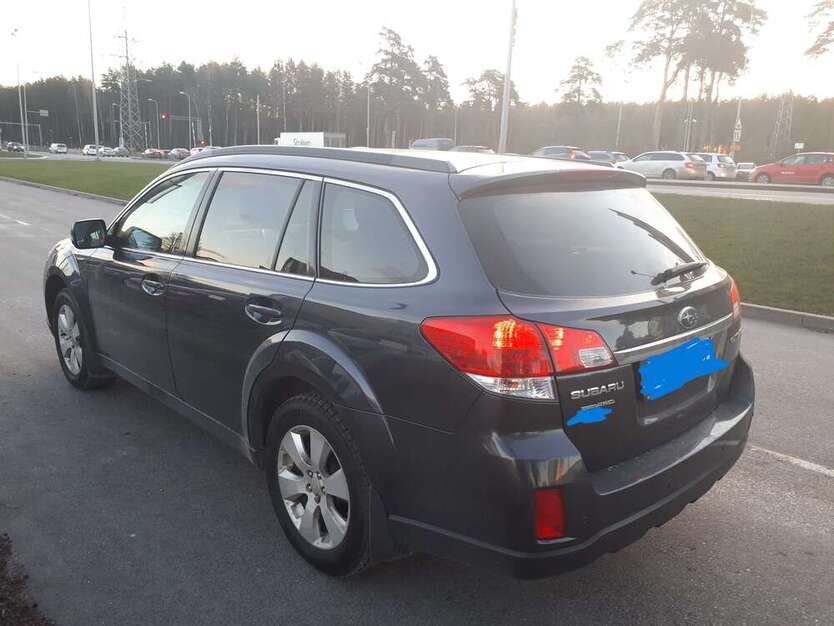 Subaru OUTBACK 225.000 km 5.000 € Düsseldorf 40225