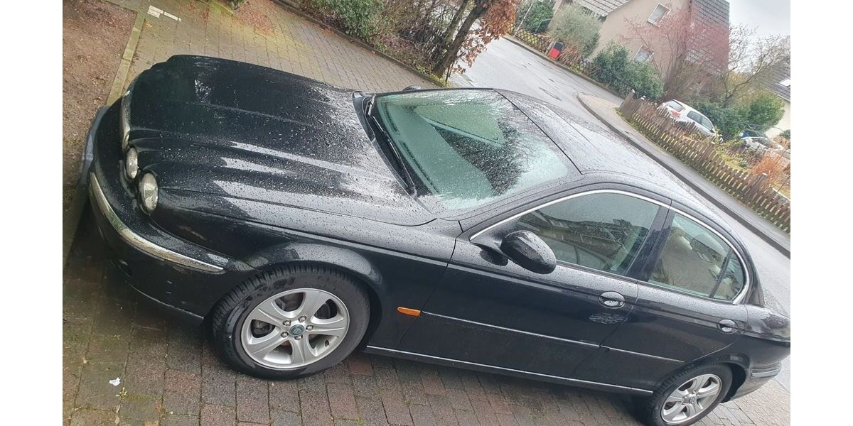 Jaguar X-Type 114.000 km 4.500 &euro; Leverkusen 51381