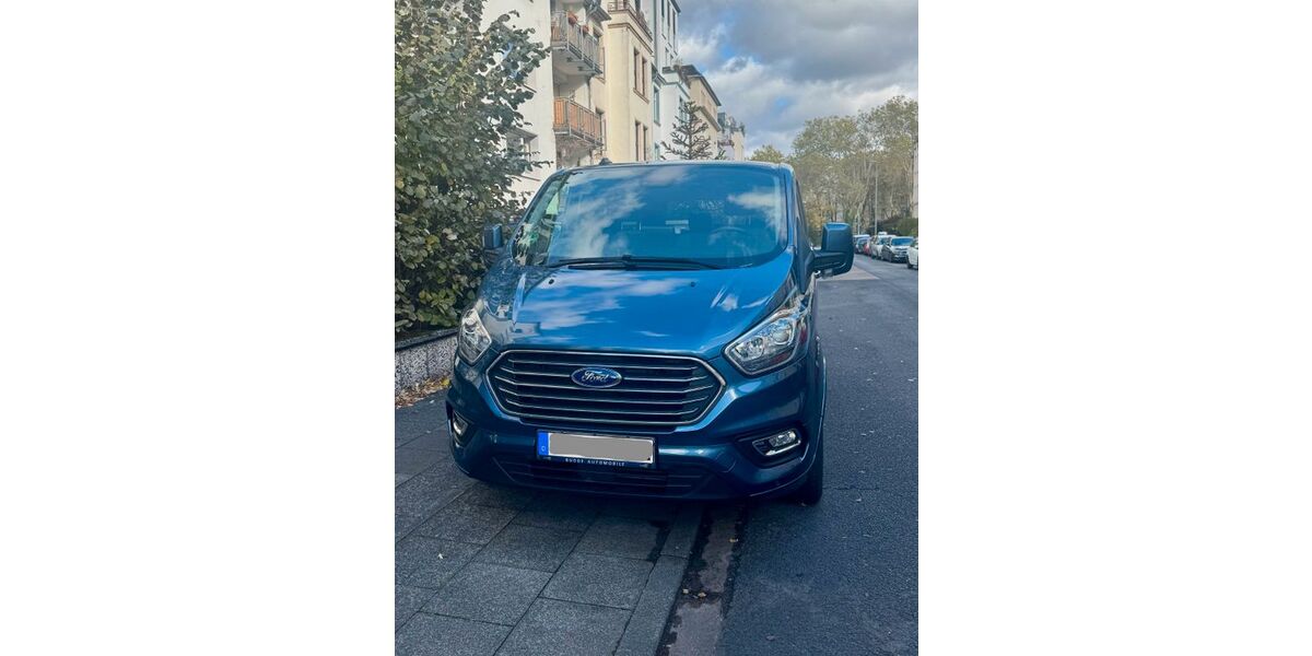 Ford Tourneo Custom 39.150 km 41.300 € Köln 50735