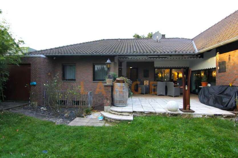 Haus zum Kaufen in Meckenheim 695.000 € 239 m²