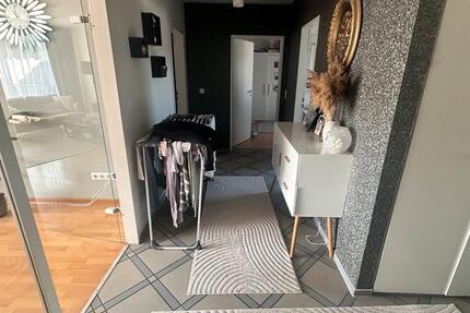 Wohnung Solingen - 3 Zimmer, 88 m&sup2;, 870&euro; | Angebot:25308373