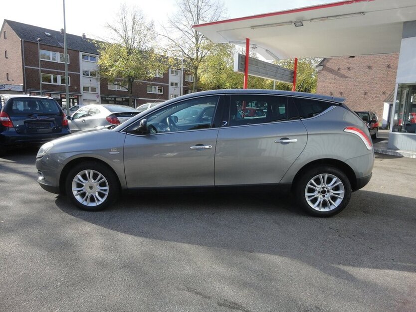 Lancia Delta Oro 1,9d 140 KW 2.Hd Klimatr+Navi+LederPDC 167.000 km 4.950 € Neuss 41462