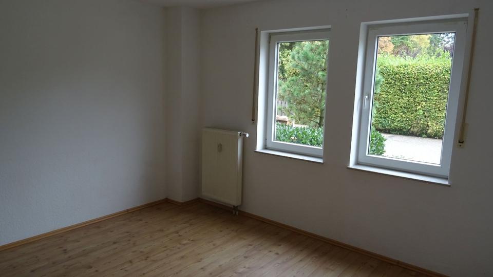 Gepfl. 2-Zi.-Terrassenwhg + Stellpl., gute Lage, in Troisd.-Spich 2 zimmer