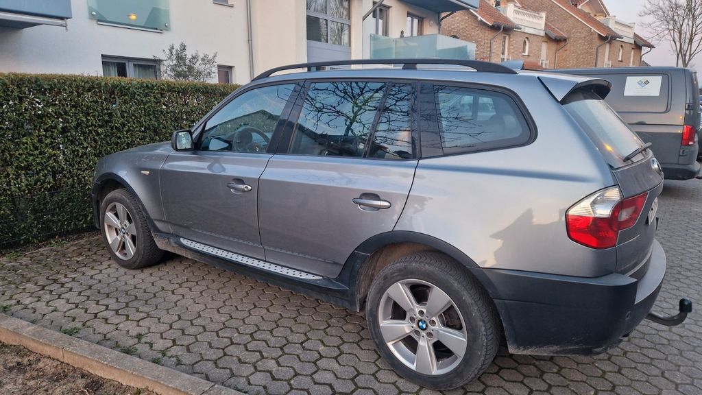BMW X3 212.000 km 4.880 &euro; Pulheim 50259