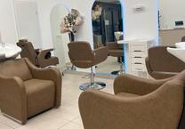 Kosmetikraum Raum in einem Friseursalon Massage Nägel Wimpern