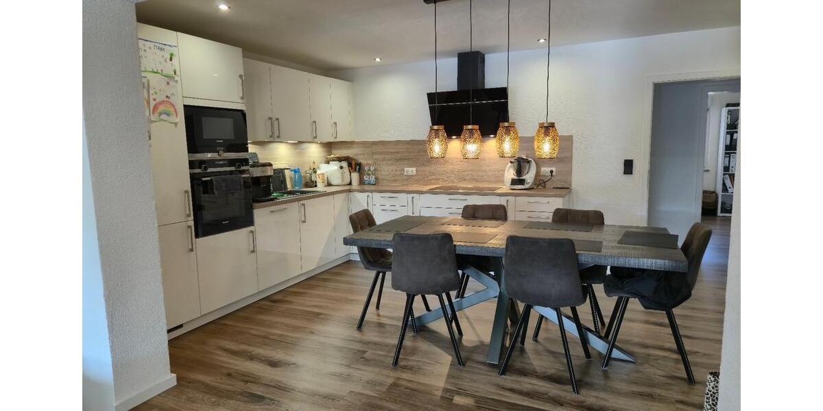 Einfamilienhaus Wesseling - 6 Zimmer, 204 m&sup2;, 850.000&euro; | Angebot:26183406