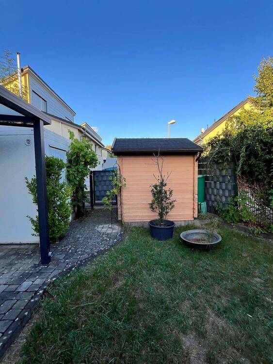 Geräumiges Familienhaus mit Terrasse in Rommerskirchen