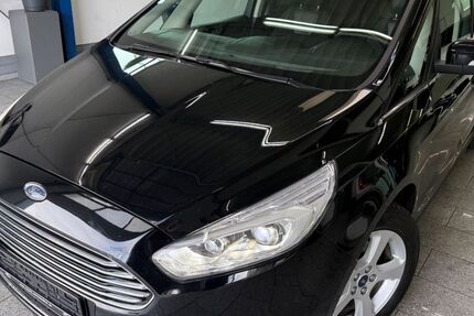 Ford Galaxy 156.304 km 15.590 &euro; Köln 50829
