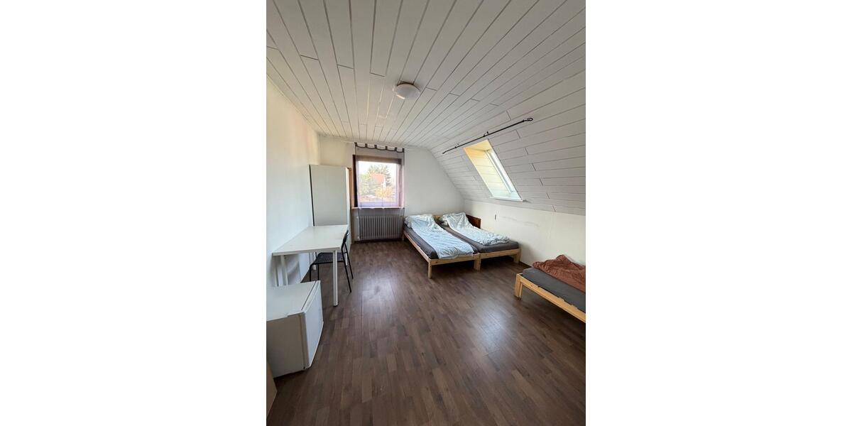 Einfamilienhaus Leverkusen Bergisch Neukirchen - 8 Zimmer, 180 m&sup2;, 3.500&euro; | Angebot:25280776