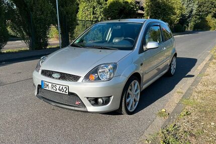 Ford Fiesta 167.500 km 4.500 € Brühl 50231