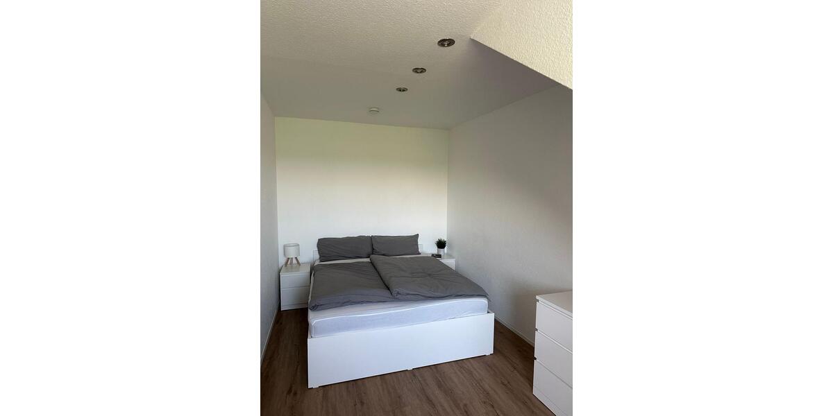 Dachgeschoßwohnung Köln Porz - 2 Zimmer, 62 m&sup2;, 1.050&euro; | Angebot:25417019