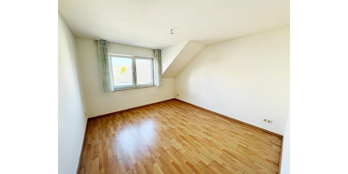 Etagenwohnung Alfter - 3 Zimmer, 90 m&sup2;, 845&euro; | Angebot:25271143