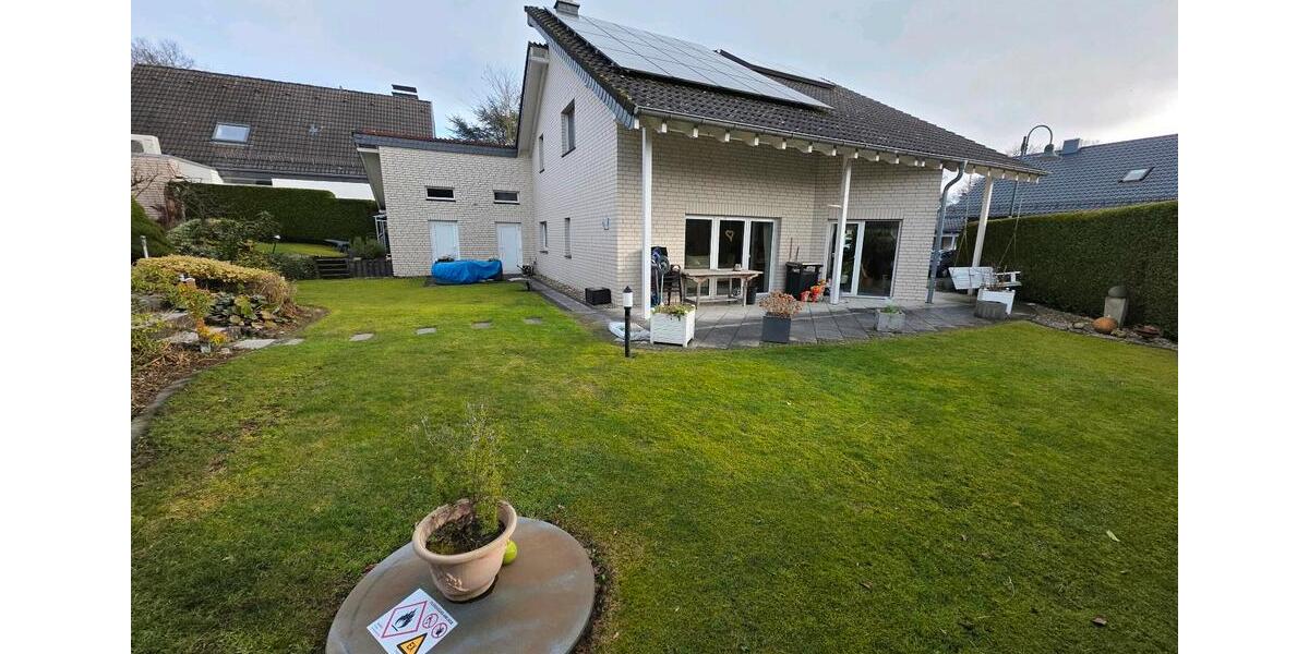 Einfamilienhaus Bergisch Gladbach - 2 Zimmer, 154 m&sup2;, 2.500&euro; | Angebot:24829509