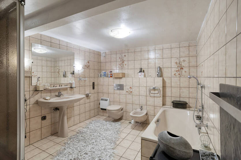 Außergewöhliches Anwesen mit mehreren Häusern mitten in der Natur 6 zimmer