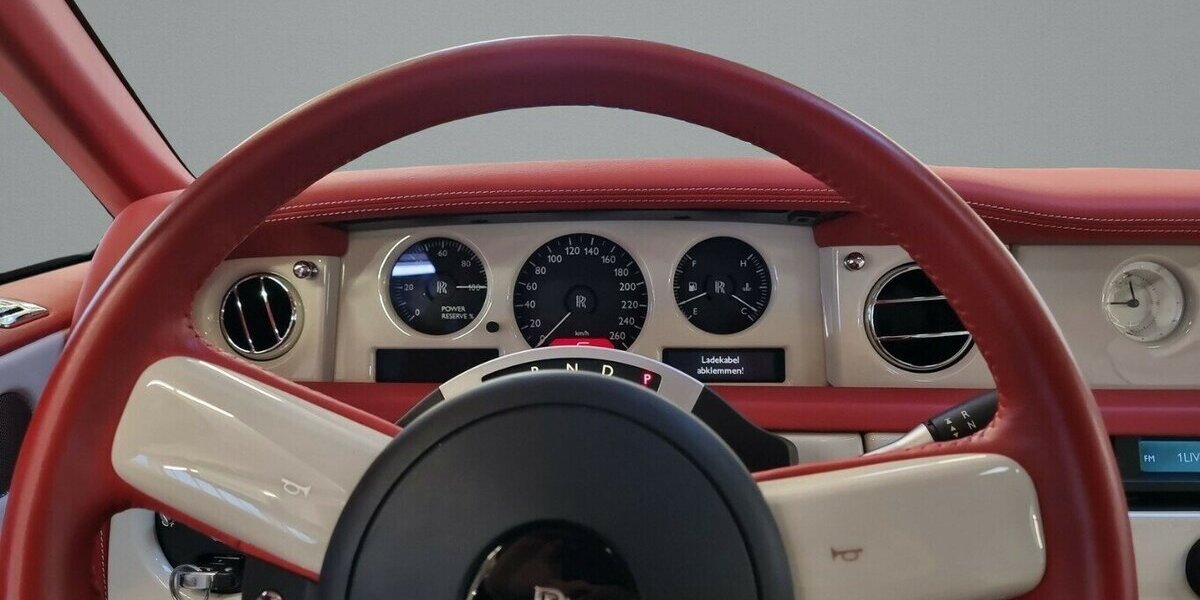 Rolls Royce Phantom Drophead Bespoke Spezial 21.800 km 195.000 &euro; HAAN 42781