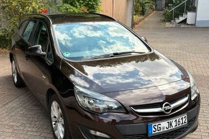 Opel Astra 159.884 km 5.300 &euro; Solingen 42655