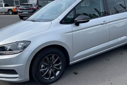 VW Touran 5.260 km 23.490 &euro; Troisdorf 53840