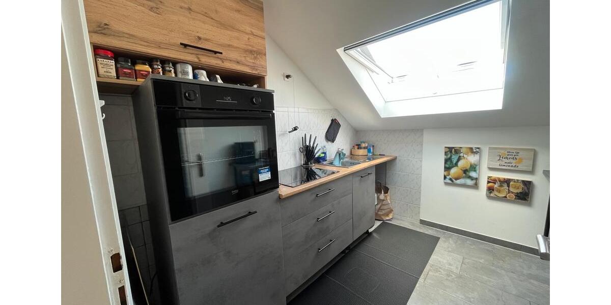 Dachgeschoßwohnung Brühl - 2 Zimmer, 55 m&sup2;, 700&euro; | Angebot:25793384