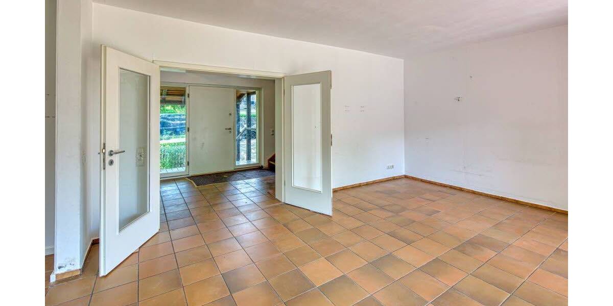 Junkersdorf unkoventionelles Haus auf ca. 340 m² Grundstück mit großen Optionen 2 zimmer