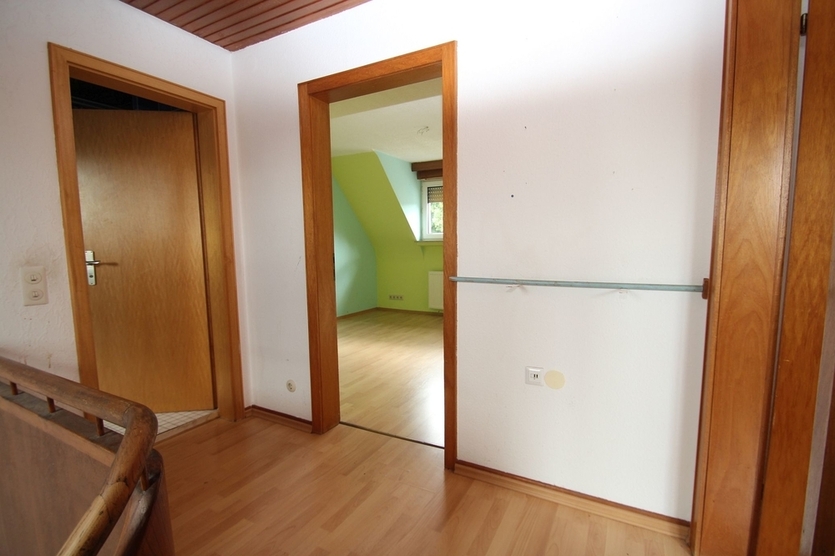 Stilvoll wohnen auf zwei Etagen – Maisonette-Wohnung mit 6 Zimmern, 2 Balkonen und Wintergarten in Hürth-Gleuel!