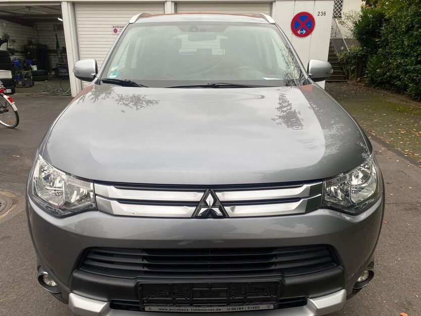 Mitsubishi Outlander 203.000 km 6.590 € koeln 51105