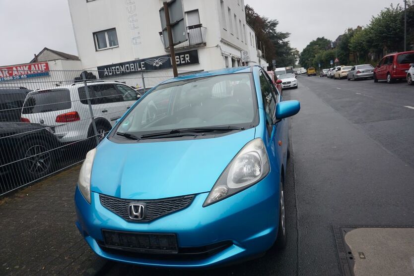 Honda Jazz 269.000 km 1.999 € Köln 51143