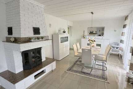 Wohnung zum Kaufen in Siegburg 329.000 € 122.48 m² 4 zimmer