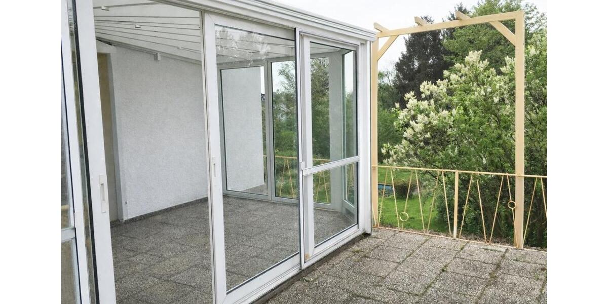 Etagenwohnung Lohmar - 5 Zimmer, 227 m&sup2;, 2.050&euro; | Angebot:24837986