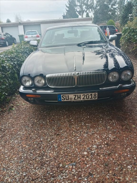 Jaguar Daimler 126.000 km 23.900 € Niederkassel 53859
