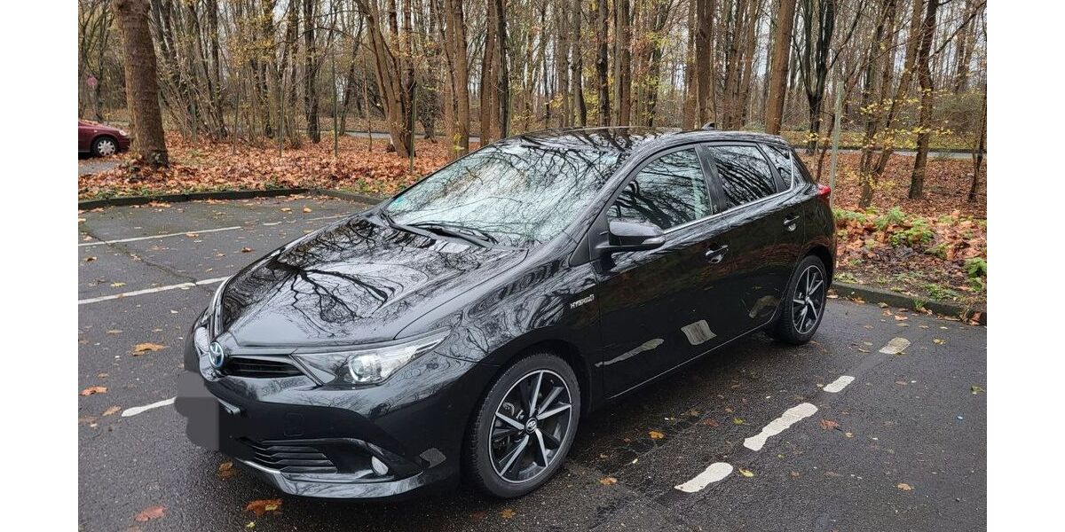 Toyota Auris 93.500 km 15.500 € Köln 50827