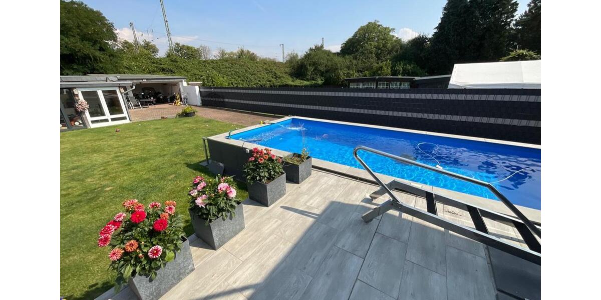Einfamilienhaus Köln Mülheim - 12 Zimmer, 270 m&sup2;, 740.000&euro; | Angebot:27142608